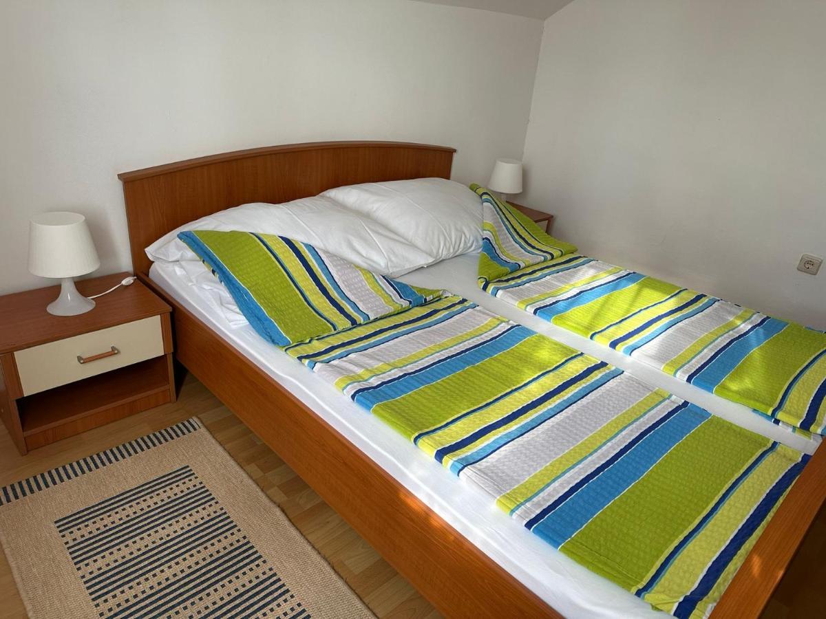 Apartmani Карлобаг Экстерьер фото